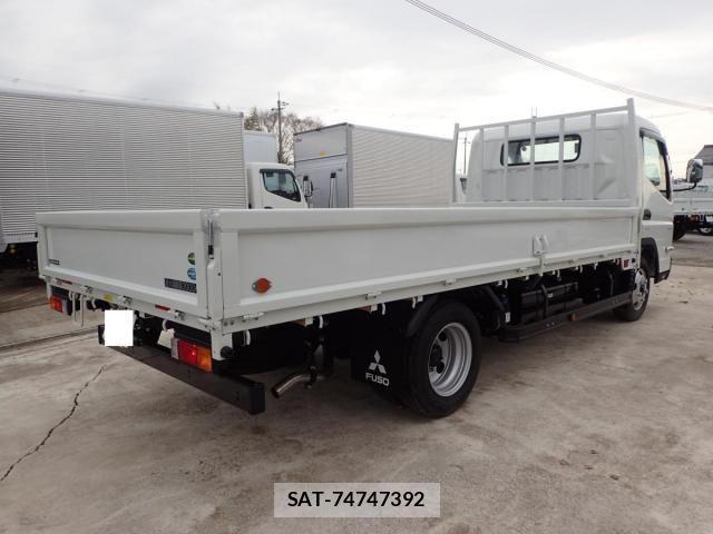 Mitsubishi CANTER 2025-12 4588444-3