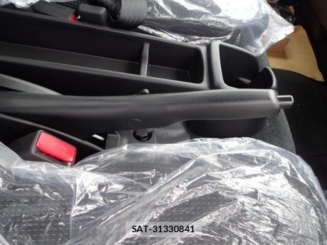 Mitsubishi CANTER 2025-12 4588428-15