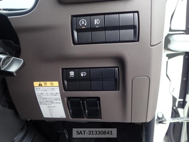 Mitsubishi CANTER 2025-12 4588428-19