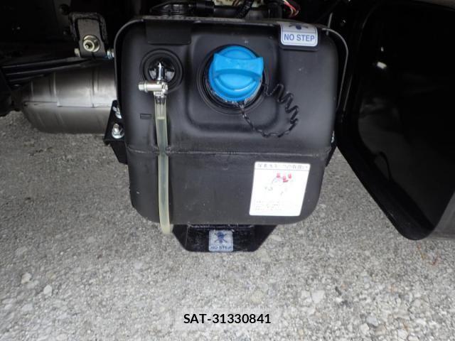 Mitsubishi CANTER 2025-12 4588428-8