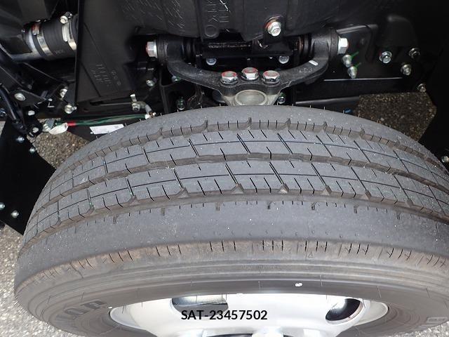 Mitsubishi CANTER 2025-12 4588414-26