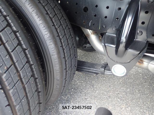 Mitsubishi CANTER 2025-12 4588414-8