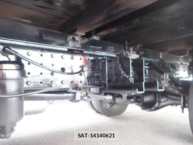 Mitsubishi CANTER 2014-07 4588536-13