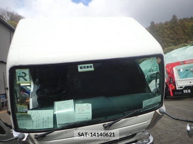 Mitsubishi CANTER 2014-07 4588536-16