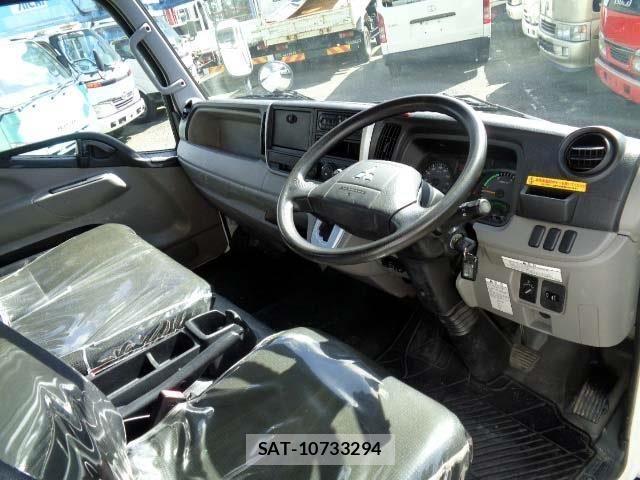 Mitsubishi CANTER 2018-01 4638276-2