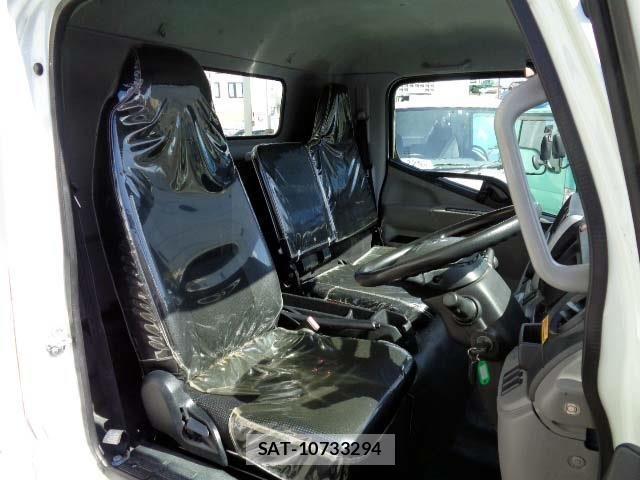 Mitsubishi CANTER 2018-01 4638276-4