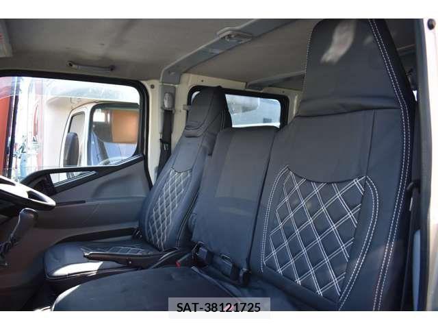 Mitsubishi CANTER 2017-11 4751737-9