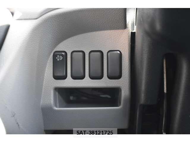 Mitsubishi CANTER 2017-11 4751737-17