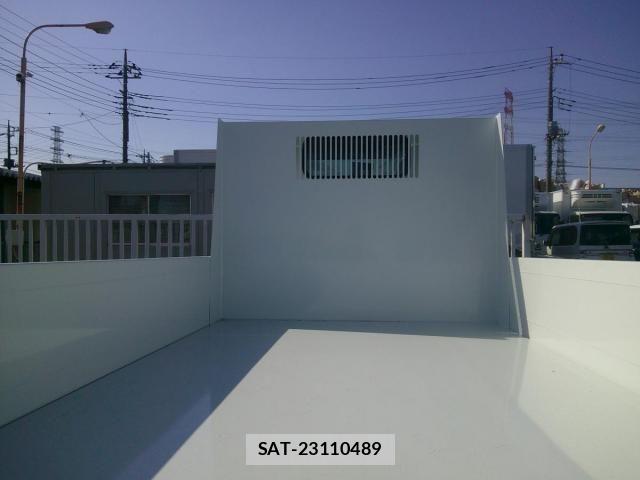 Mitsubishi CANTER 2025-11 4751688-9