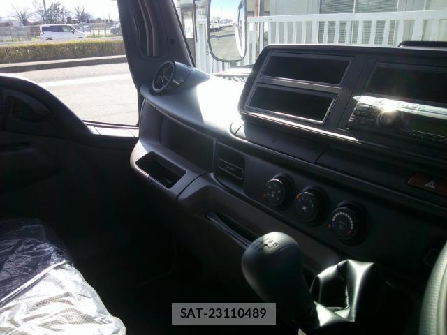 Mitsubishi CANTER 2025-11 4751688-20