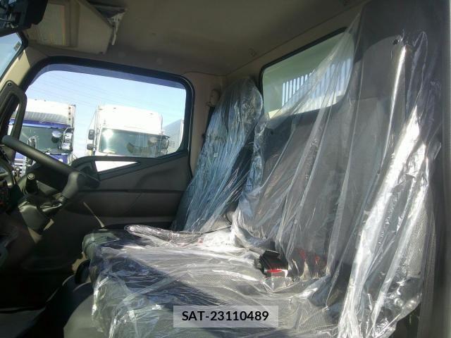 Mitsubishi CANTER 2025-11 4751688-23