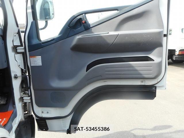Mitsubishi CANTER 2011-11 4751735-12