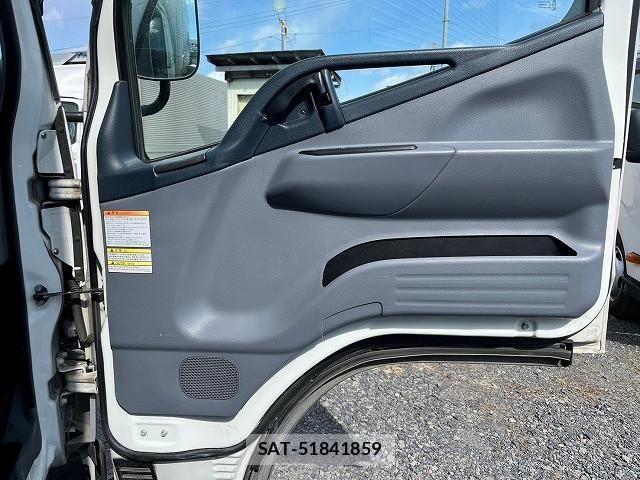 Mitsubishi CANTER 2016-01 4751740-19