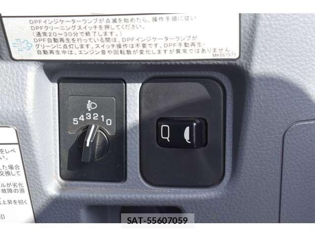 Mitsubishi CANTER 2015-10 4751742-11