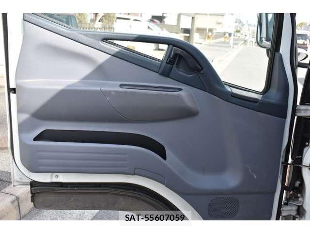 Mitsubishi CANTER 2015-10 4751742-25