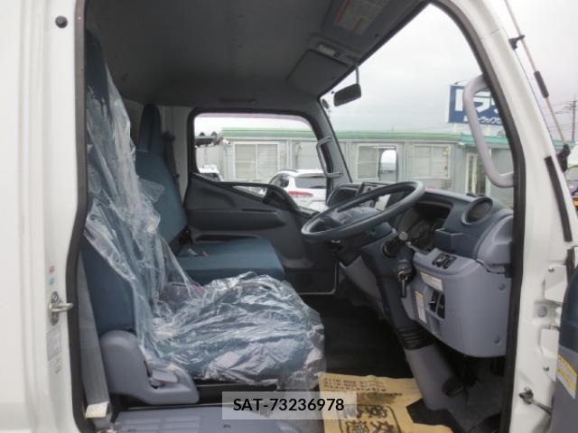 Mitsubishi CANTER 2015-09 4751728-12