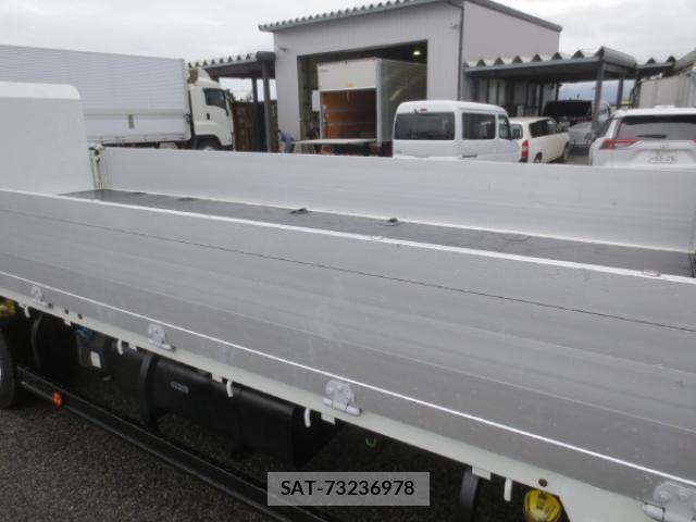 Mitsubishi CANTER 2015-09 4751728-18