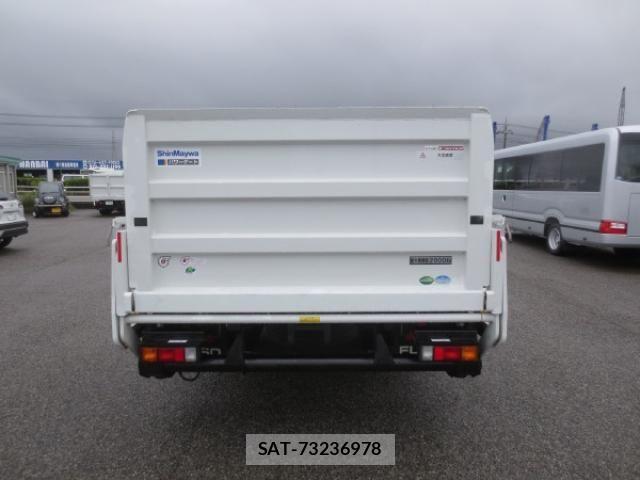 Mitsubishi CANTER 2015-09 4751728-6