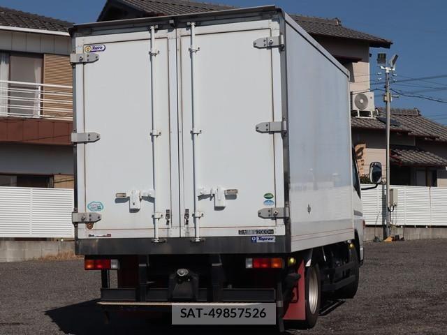 Mitsubishi CANTER 2017-04 4932760-2