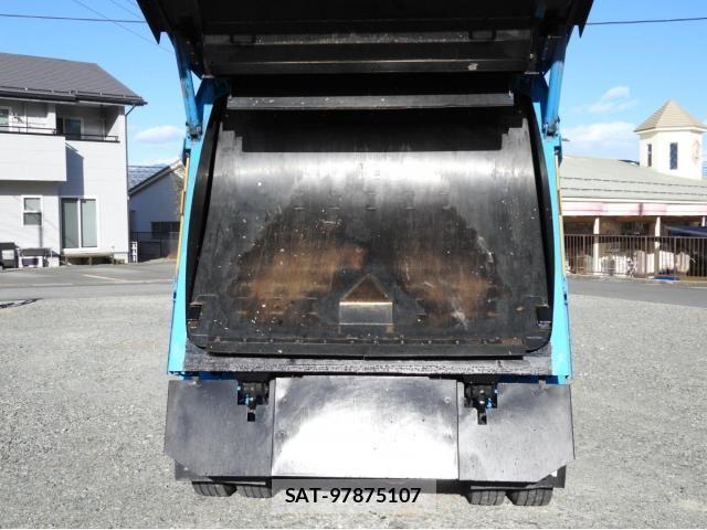 Mitsubishi CANTER 2015-04 4932662-10