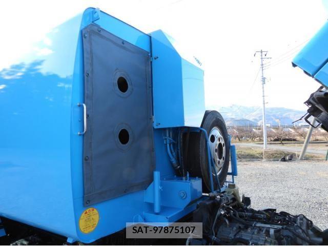 Mitsubishi CANTER 2015-04 4932662-17