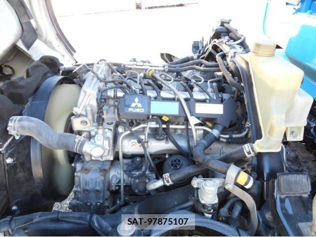 Mitsubishi CANTER 2015-04 4932662-29