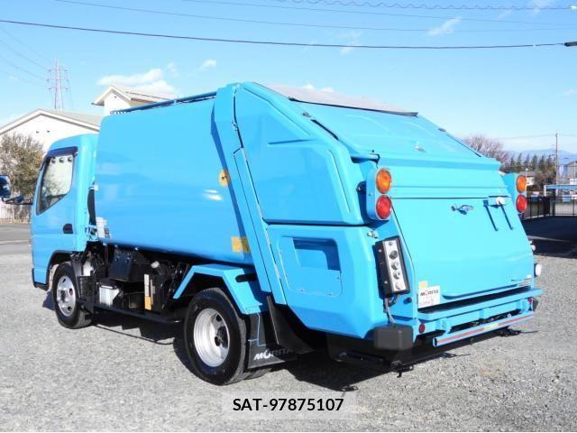 Mitsubishi CANTER 2015-04 4932662-5