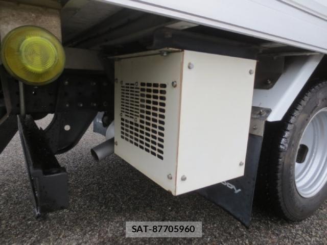 Mitsubishi CANTER 2013-05 4932816-14