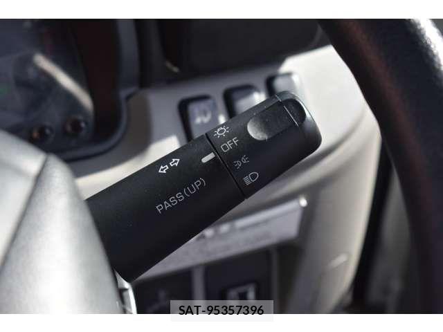 Mitsubishi CANTER 2019-07 4932822-12