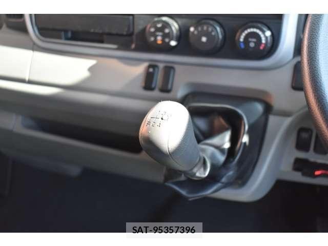 Mitsubishi CANTER 2019-07 4932822-20