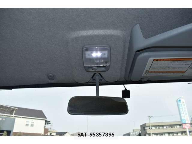 Mitsubishi CANTER 2019-07 4932822-24