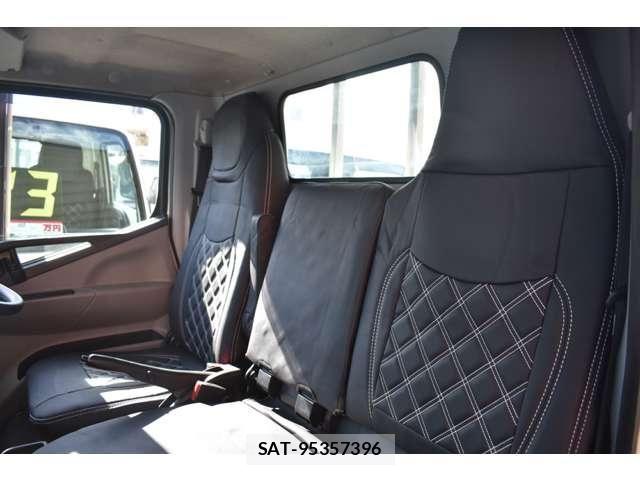 Mitsubishi CANTER 2019-07 4932822-28