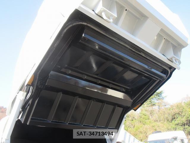Mitsubishi CANTER 2025-09 4932511-9