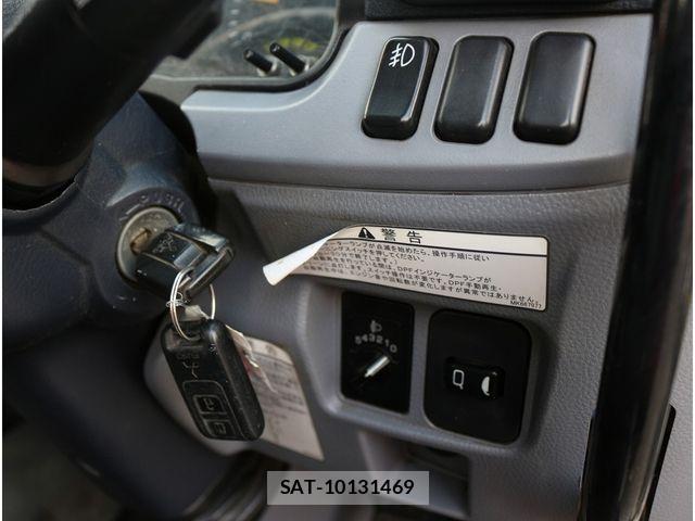 Mitsubishi CANTER 2016-01 4932782-26
