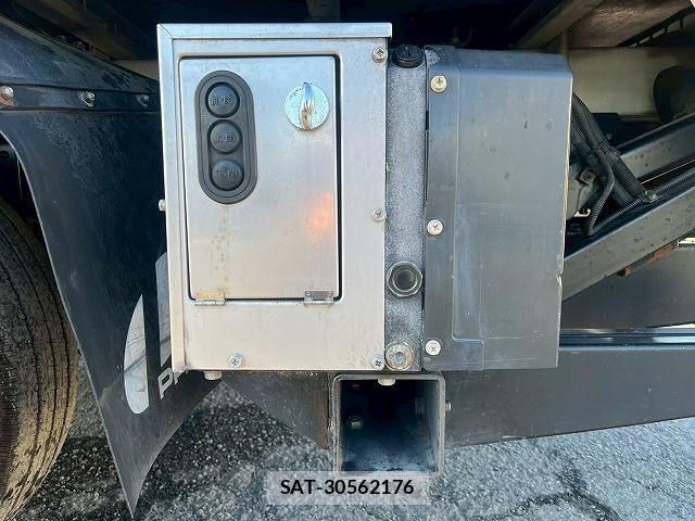 Mitsubishi CANTER 2012-12 4932891-15