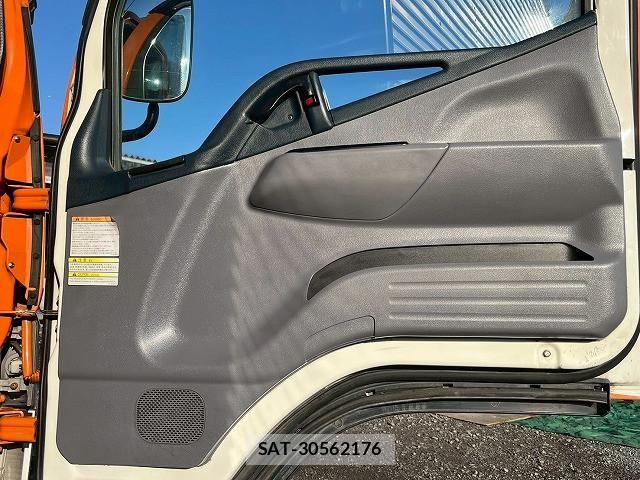 Mitsubishi CANTER 2012-12 4932891-17
