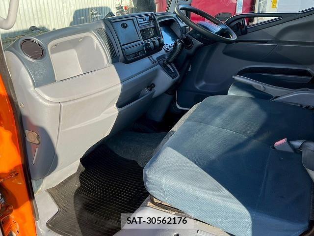 Mitsubishi CANTER 2012-12 4932891-22