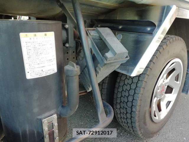 Mitsubishi CANTER 2017-04 4932693-9
