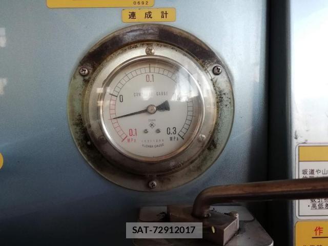 Mitsubishi CANTER 2017-04 4932693-17