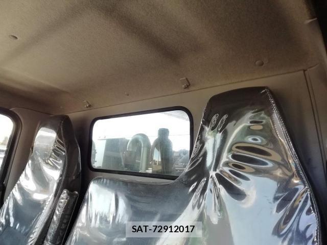 Mitsubishi CANTER 2017-04 4932693-28
