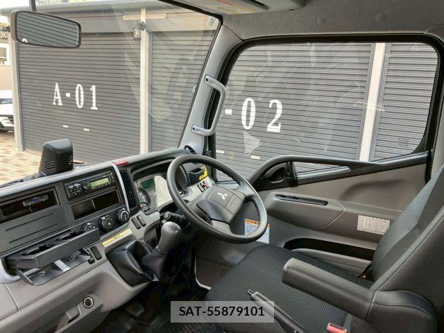 Mitsubishi CANTER 2024-08 4932564-11