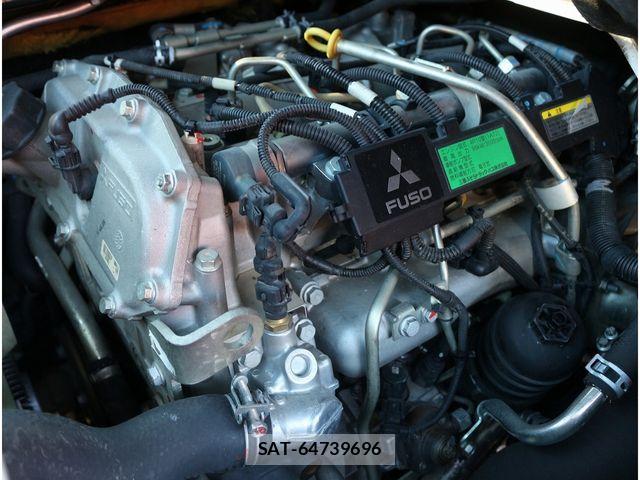 Mitsubishi CANTER 2015-02 4932832-15