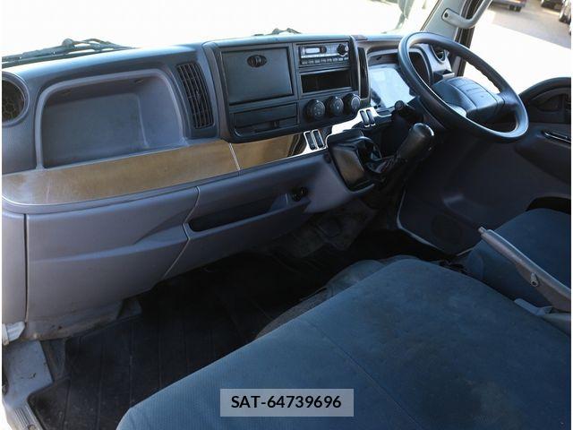 Mitsubishi CANTER 2015-02 4932832-26