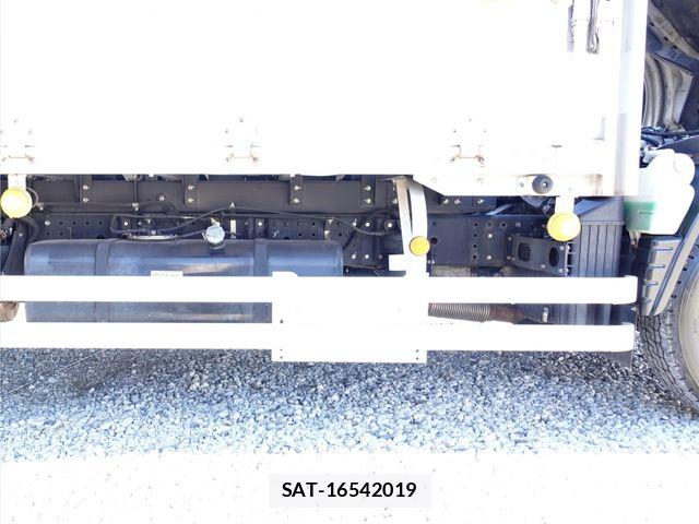 Mitsubishi CANTER 2016-06 4932943-17