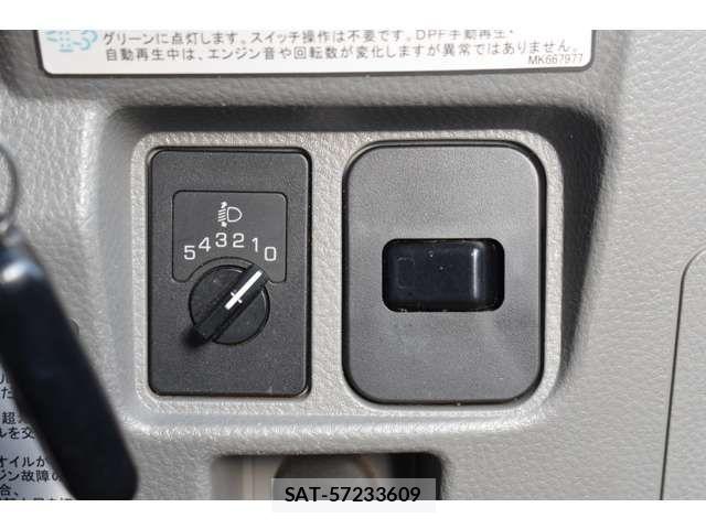 Mitsubishi CANTER 2016-12 4932859-13