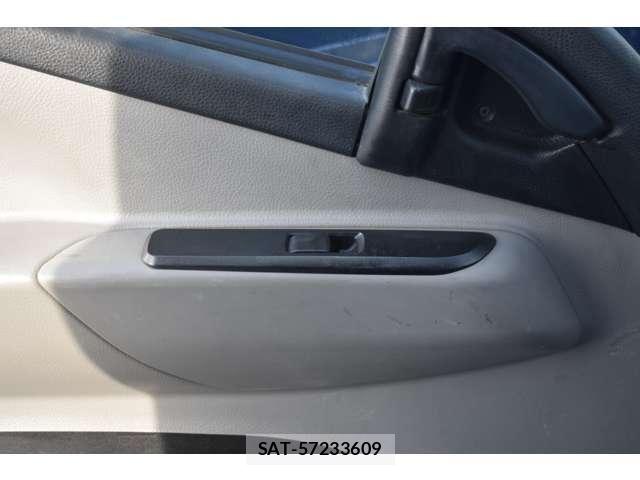 Mitsubishi CANTER 2016-12 4932859-28
