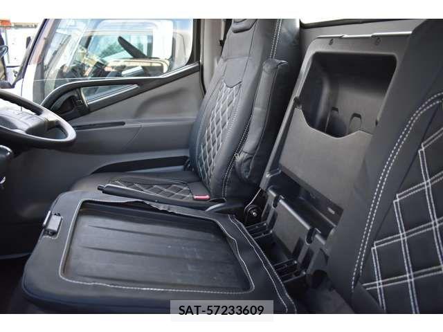 Mitsubishi CANTER 2016-12 4932859-7