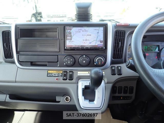 Mitsubishi CANTER 2022-10 5860938-16