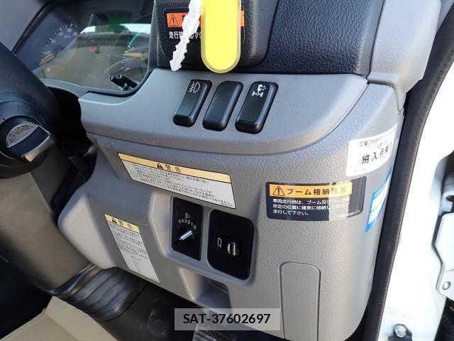 Mitsubishi CANTER 2022-10 5860938-18