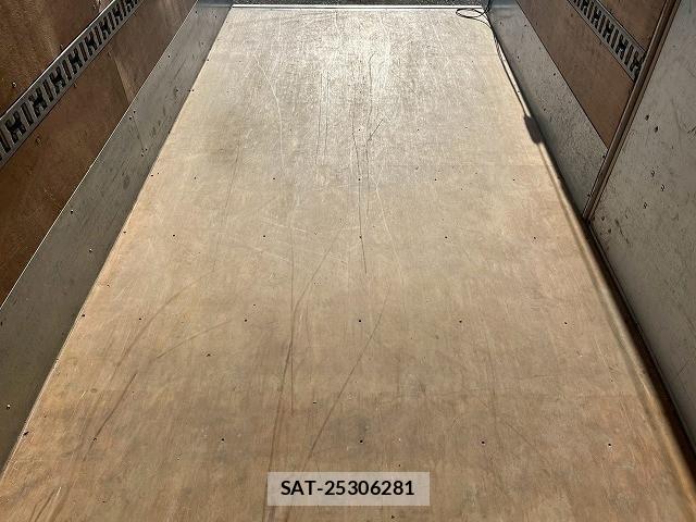 Mitsubishi CANTER 2019-01 5860960-12